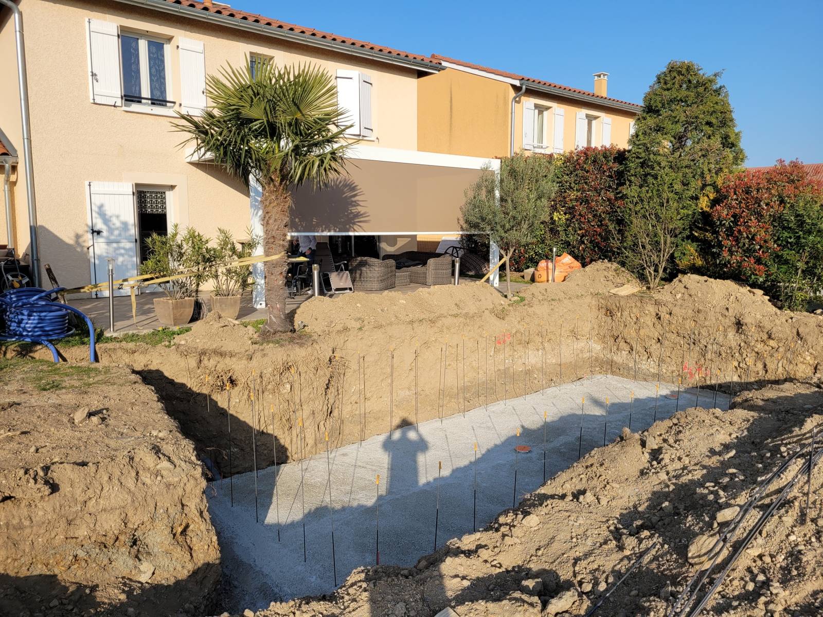 Création splendide d'un couloir de nage 8x3m avec coffre immergé à Pollionnay proche Tour de Salvagny dans l'ouest lyonnais
