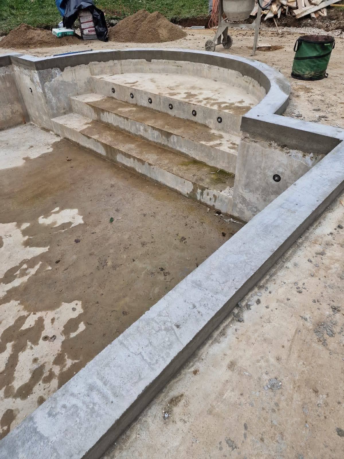 Rénovation complète d'une piscine de résidence sur la commune d'Ecully : Dimension 13 par 6.50 ml