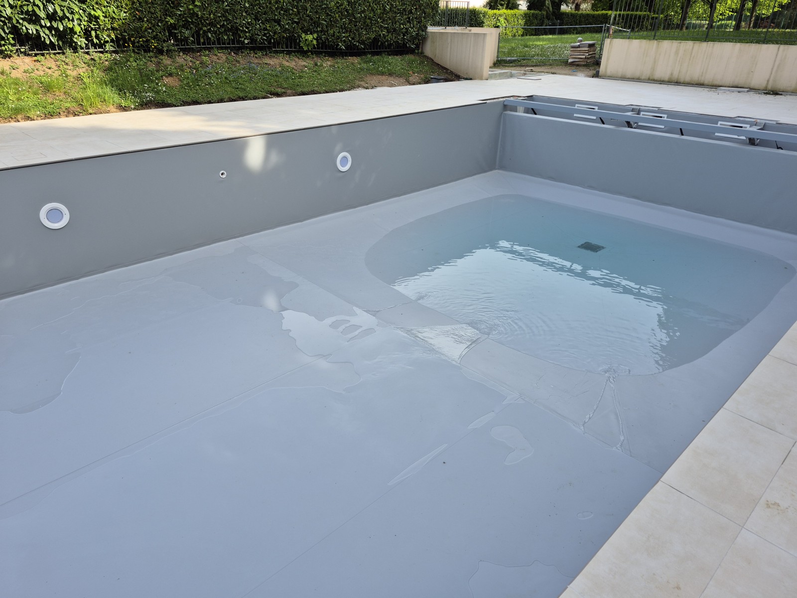 Rénovation complète d'une piscine de résidence sur la commune d'Ecully : Dimension 13 par 6.50 ml