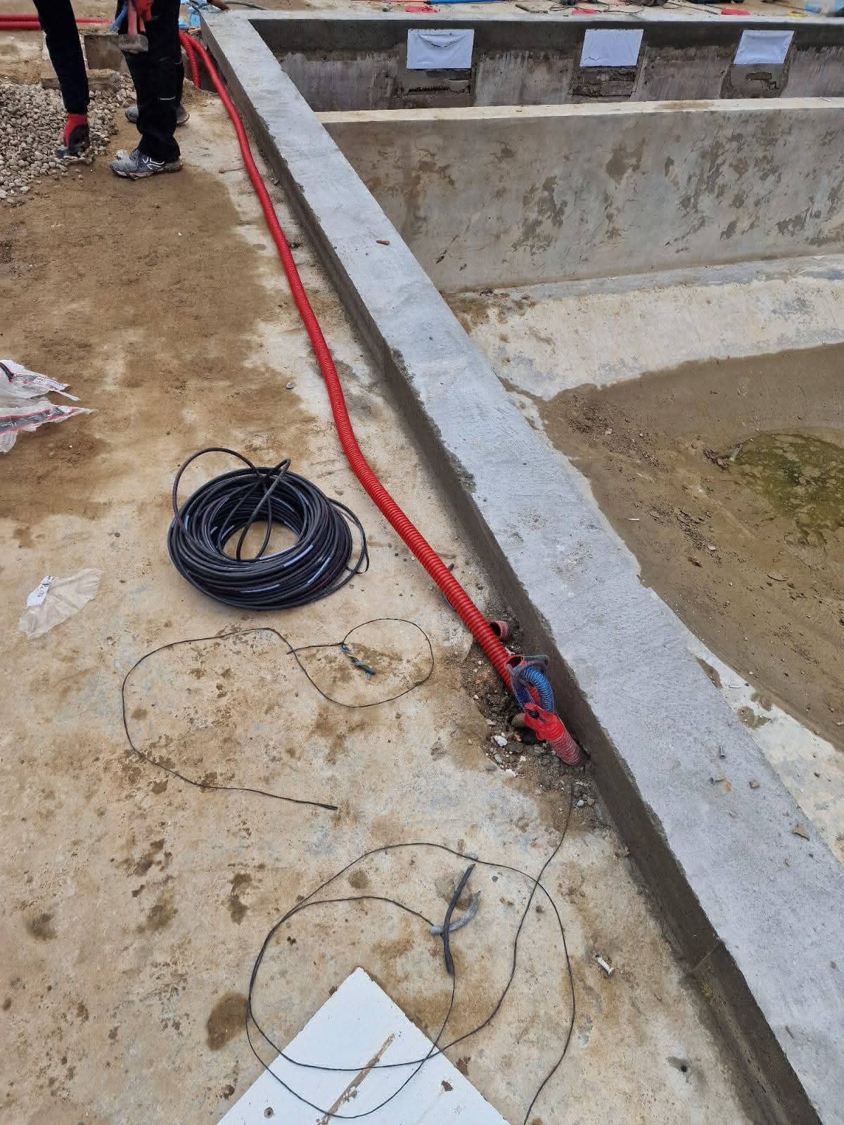 Rénovation complète d'une piscine de résidence sur la commune d'Ecully : Dimension 13 par 6.50 ml