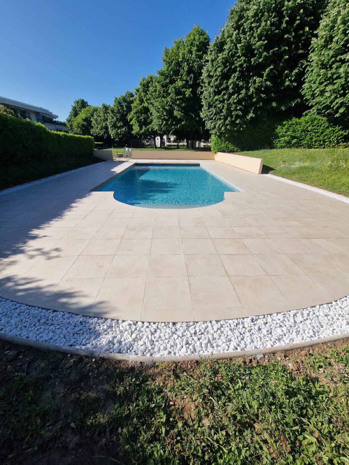 Rénovation complète d'une piscine de résidence sur la commune d'Ecully : Dimension 13 par 6.50 ml