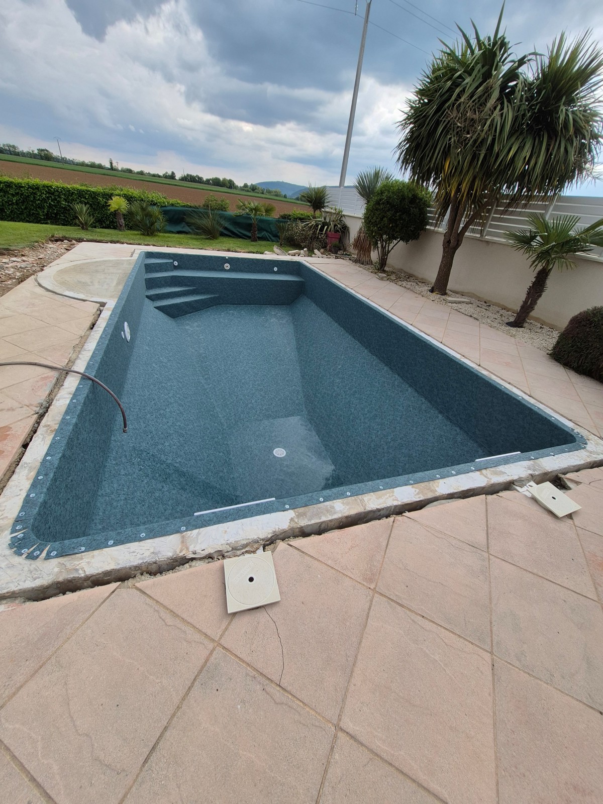 Rénovation d'une piscine sur la commune de Genay, près de Limonest